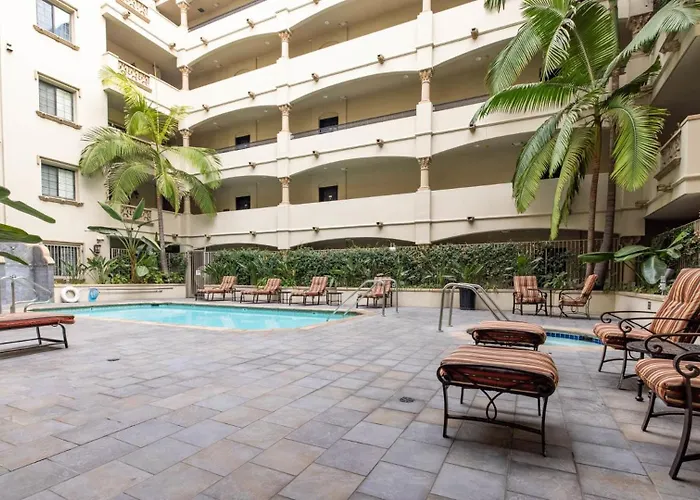 Lala House -1Br With Free Parking, Pool, Laundry